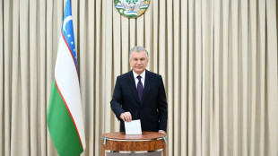 Usbeken stimmen mit großer Mehrheit für längere Amtszeit von Präsidenten