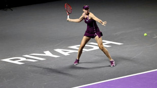 Rybakina downs Swiatek to reach WTA Finals last four