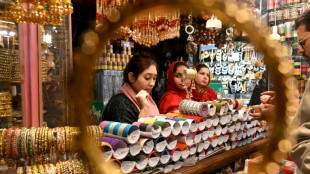 Derri&egrave;re chaque bracelet du Pakistan, des dizaines de petites mains