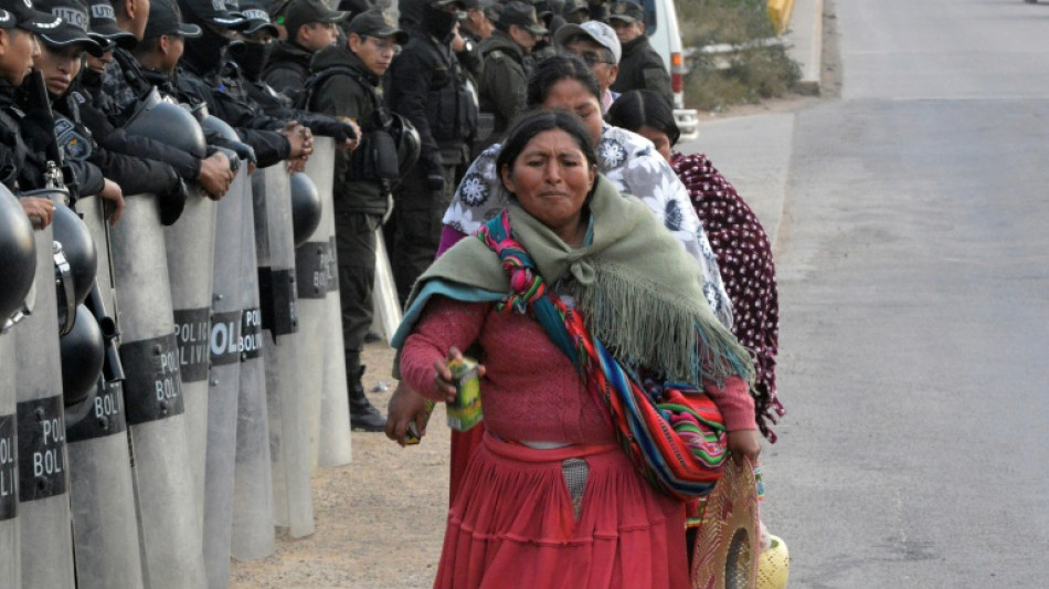 Seguidores de Morales se manifiestan en La Paz en apoyo a su candidatura invalidada