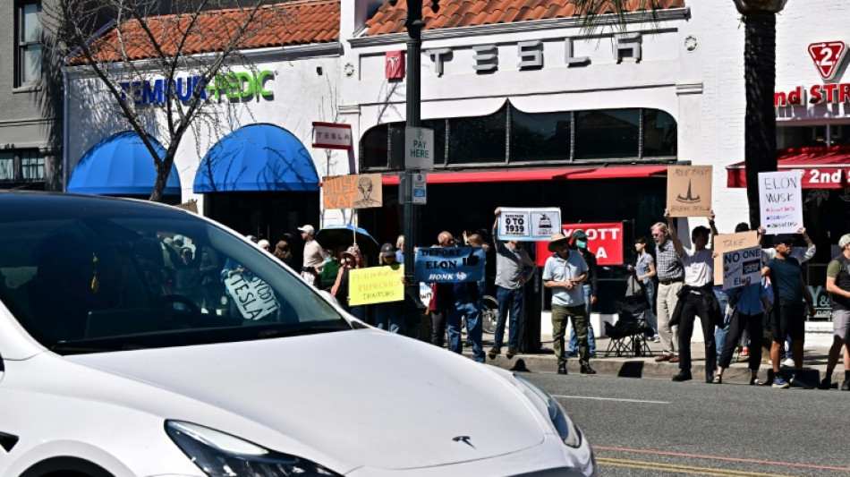 Unterst&uuml;tzung f&uuml;r Berater Musk: Trump will "brandneuen Tesla" kaufen