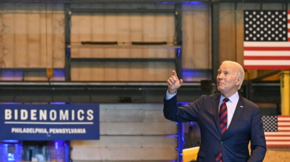 Joe Biden en campagne sur un chantier naval promet le retour du "r&ecirc;ve am&eacute;ricain"
