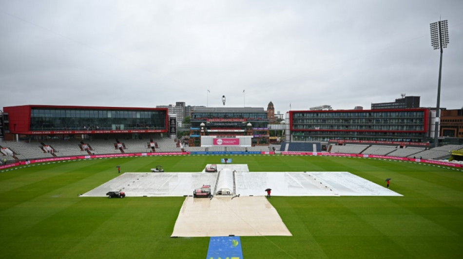 England eye victory charge in 4th Ashes Test after rain delay