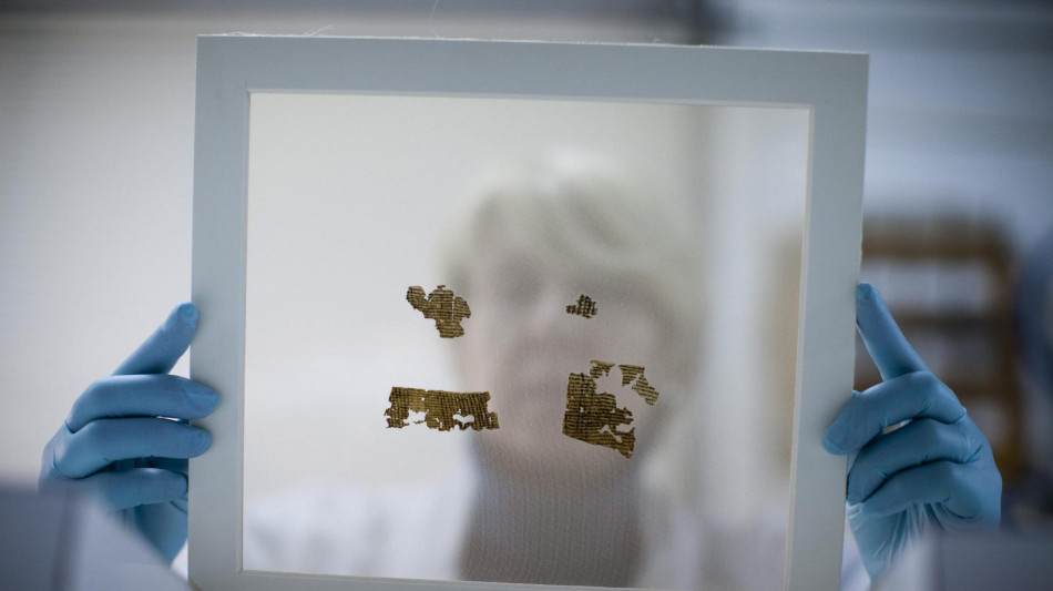 I rotoli del Mar Morto pi&ugrave; antichi del previsto, lo dice l'IA