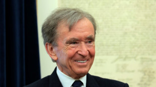 Trump recibe en la Casa Blanca al jefe del gigante del lujo LVMH