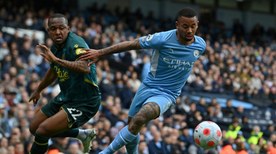 Angleterre: City imperturbable, Arsenal relanc&eacute;