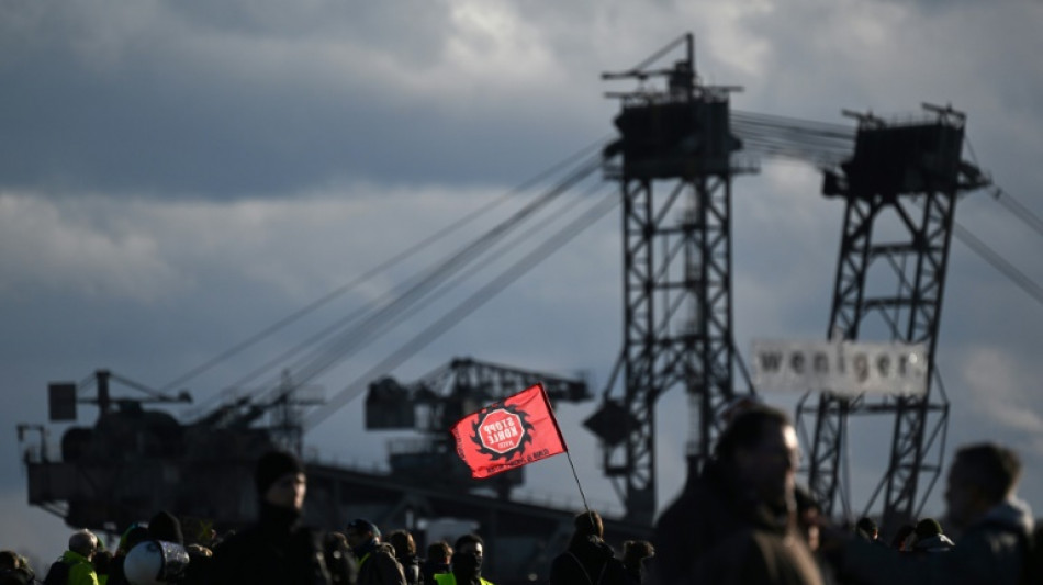 Polizei k&uuml;ndigt R&auml;umung von L&uuml;tzerath fr&uuml;hestens ab Mittwoch an