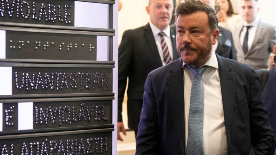 Signa-Insolvenzverwalter versteigert Einrichtung von Benko-Villa am Gardasee