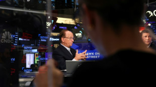 Wall Street termine une semaine mouvement&eacute;e en hausse