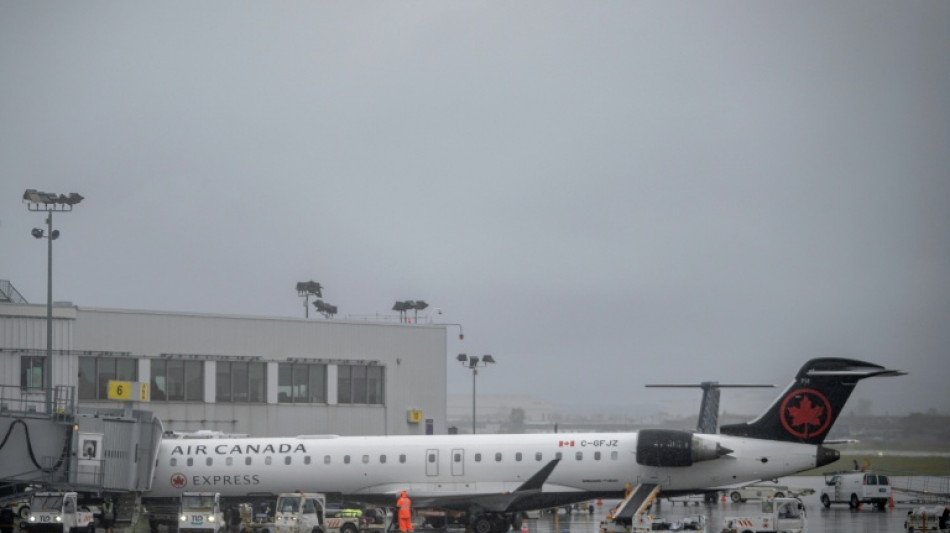 D&eacute;fiant une d&eacute;cision de justice, les h&ocirc;tesses et stewards d'Air Canada poursuivent leur gr&egrave;ve