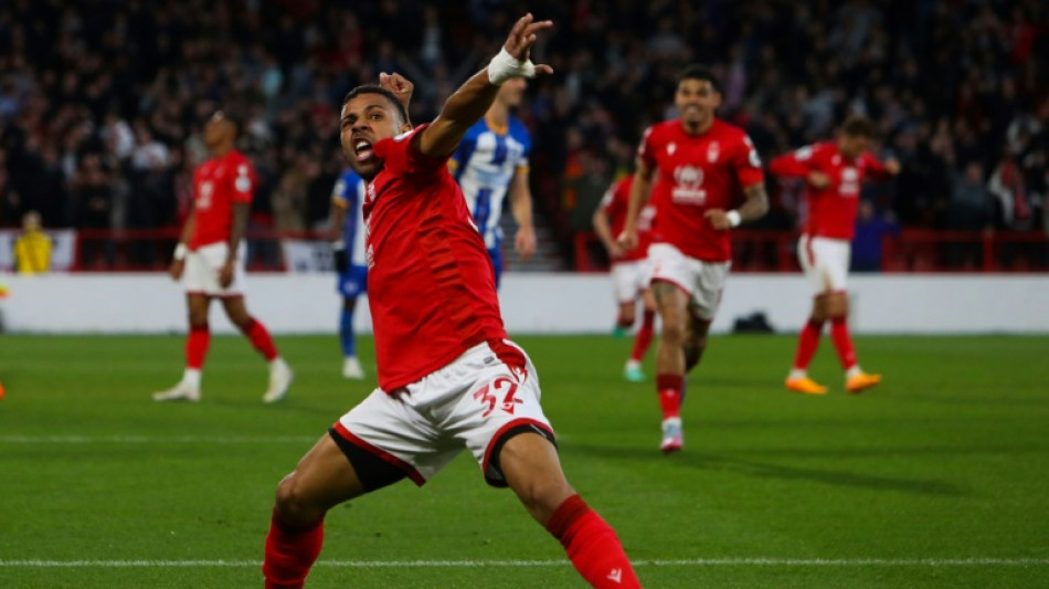 Olympique de Marselha oficializa contrata&ccedil;&atilde;o de Renan Lodi