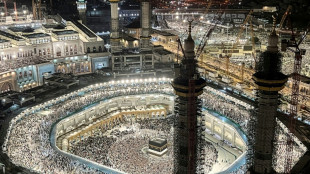 Milh&otilde;es de fi&eacute;is iniciam peregrina&ccedil;&atilde;o em Meca, sob o calor da Ar&aacute;bia Saudita