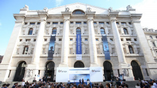Borsa: Milano apre in rialzo sopra quota 40mila , +0,74%