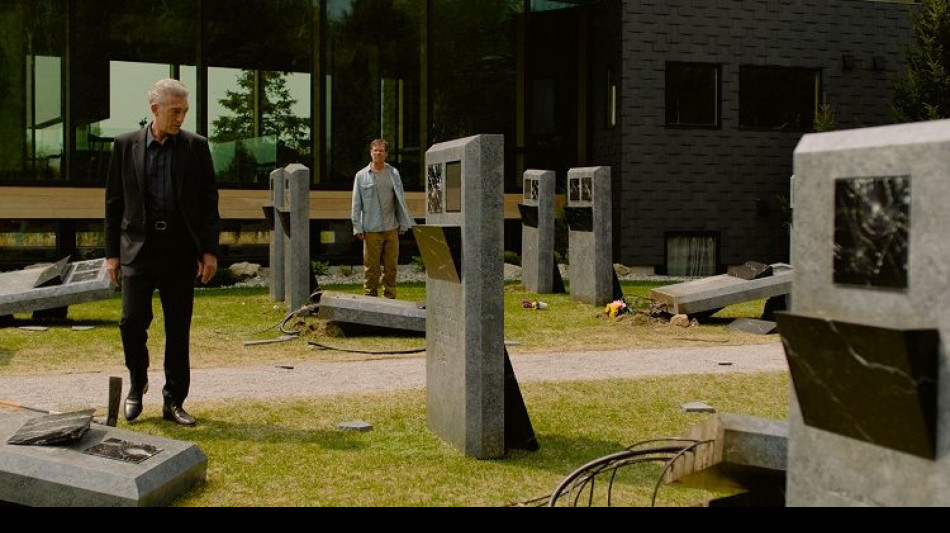 The Shrouds, l'horror di Cronenberg &egrave; amore oltre la morte