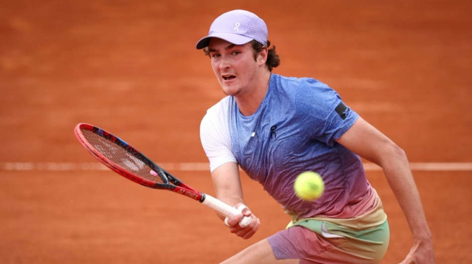 Jo&atilde;o Fonseca bate franc&ecirc;s e vai &agrave; 3&ordf; rodada de Roland Garros