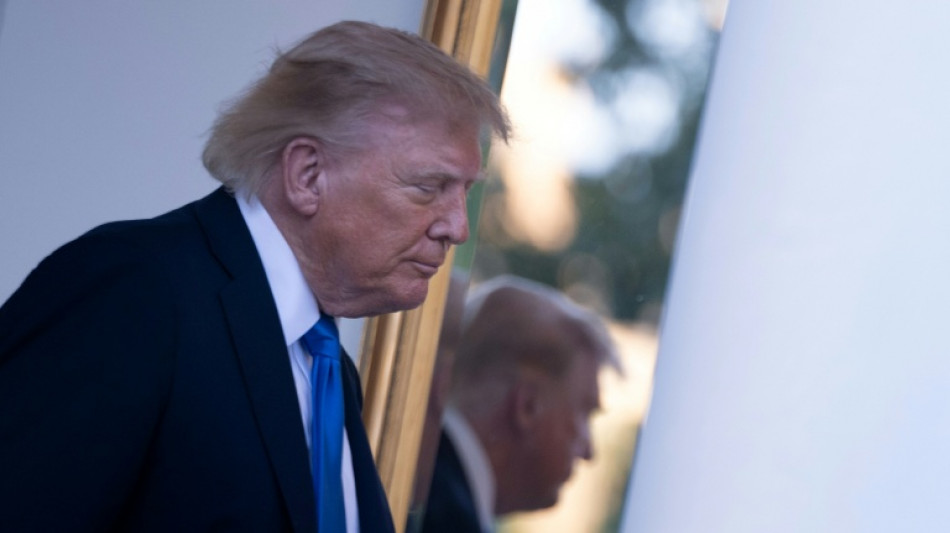 Trump pedir&aacute; reembolso de pa&iacute;ses europeus pela ajuda concedida &agrave; Ucr&acirc;nia