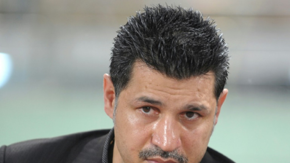 Flugzeug mit Familie von iranischem Ex-Fu&szlig;ballstar Ali Daei umgeleitet