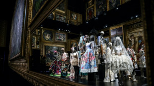 Dolce&Gabbana finalmente desembarca em Paris, com exposi&ccedil;&atilde;o antol&oacute;gica no Grand Palais
