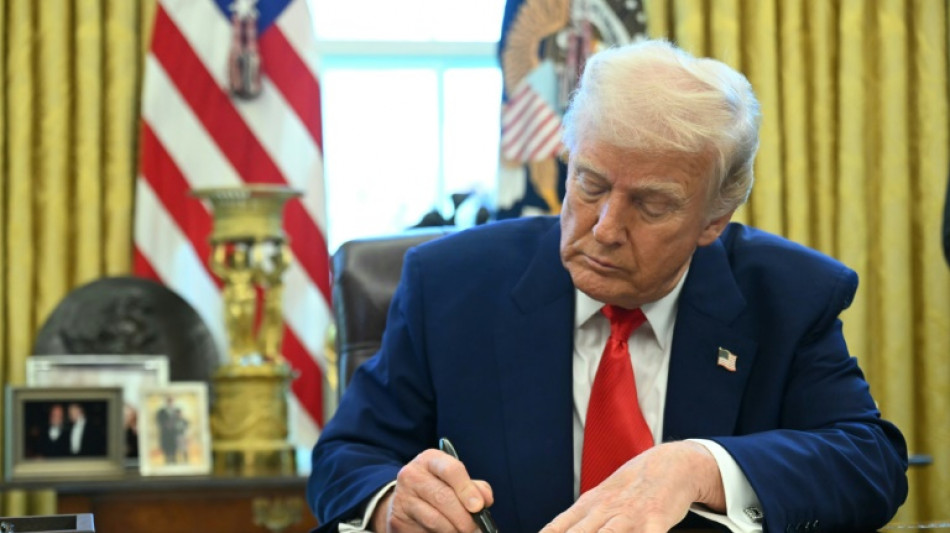 US-Präsident Trump ordnet Ermittlungen gegen zwei Ex-Regierungsmitglieder an