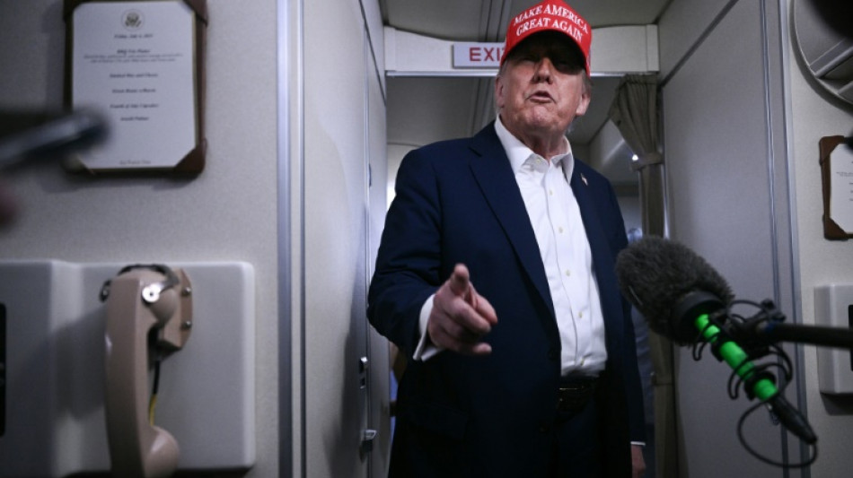 Trump diz que 'provavelmente' enviar&aacute; 12 cartas sobre tarifas a aliados