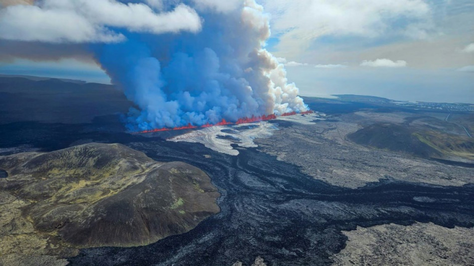 Nueva erupci&oacute;n volc&aacute;nica en la pen&iacute;nsula islandesa de Reikjanes