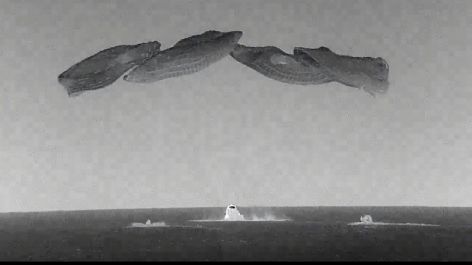 Deutscher Astronaut Maurer nach ISS-Einsatz mit Raumkapsel im Meer gelandet