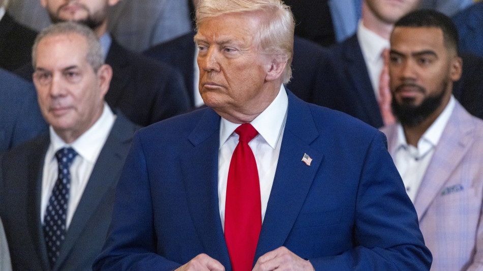 Trump, possibili sia dazi permanenti che negoziati