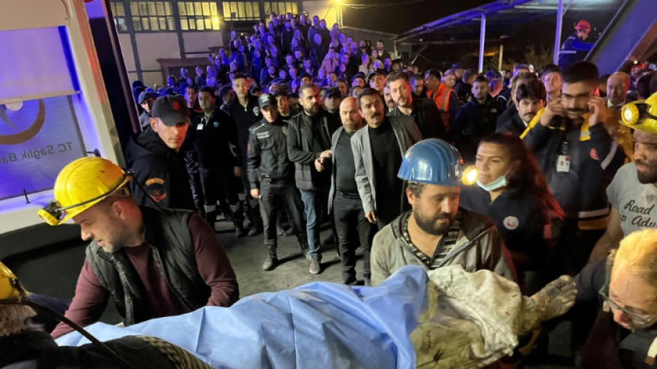Zahl der Todesopfer nach Explosion in t&uuml;rkischer Mine steigt auf 22