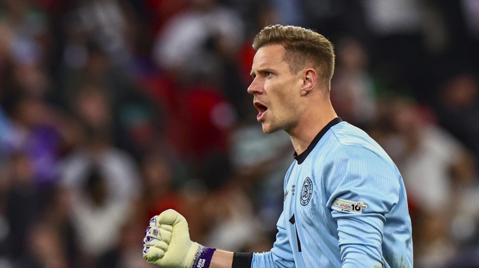 Calcio: Ter Stegen in guerra col Barca,non d&agrave; referto intervento