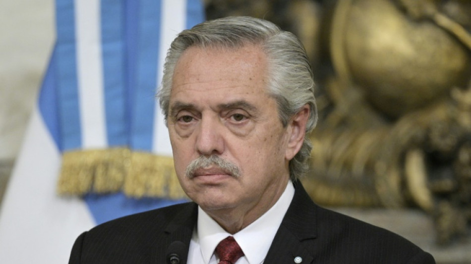 El expresidente argentino Alberto Fern&aacute;ndez niega en una entrevista haber pegado a su pareja