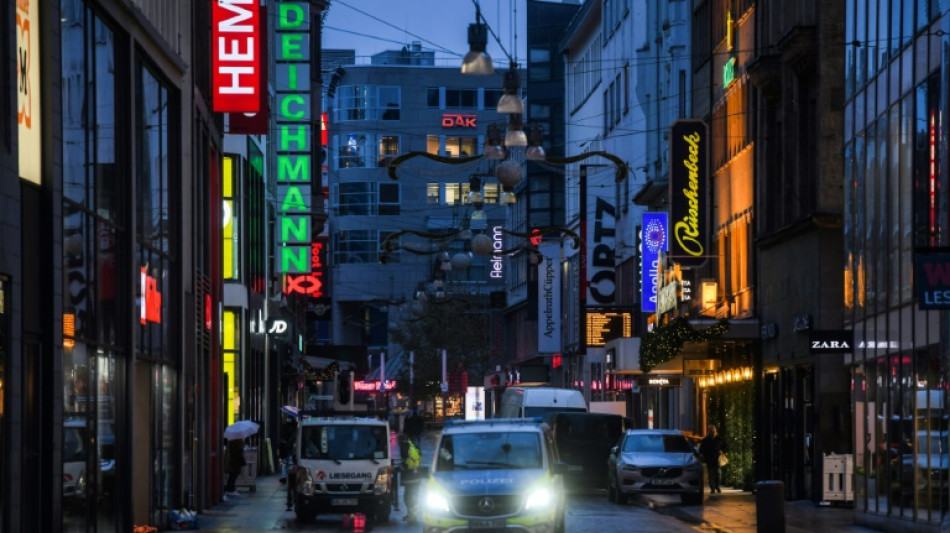 M&auml;nner rufen in Dortmund Naziparolen und greifen Frauen an