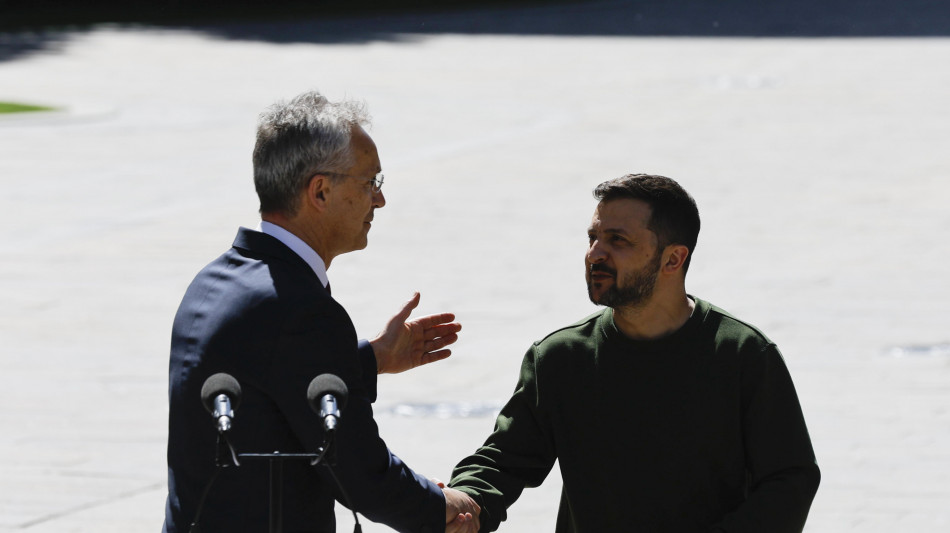 'Nato offrir&agrave; a Kiev struttura per gestire aiuti a lungo'