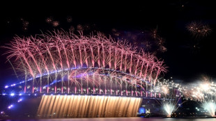 Sydney begr&uuml;&szlig;t das neue Jahr mit gigantischem Feuerwerk
