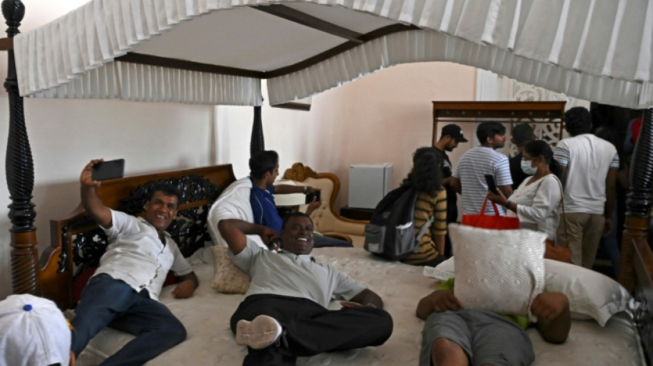 Sri Lanka: le palais pr&eacute;sidentiel r&eacute;sonne d'&eacute;clats de rires et de notes de piano