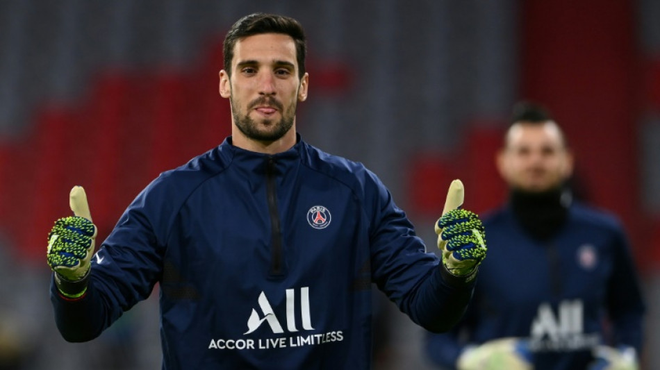 El portero del PSG Sergio Rico est&aacute; consciente y se comunica