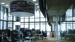 Borsa: l'Europa conclude positiva, Francoforte +1,42%