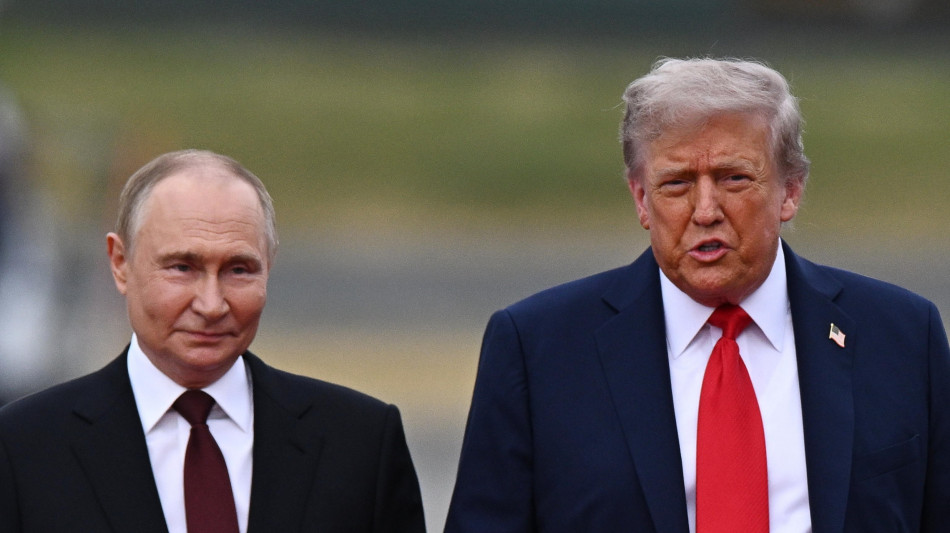 Trump, 'grandi progressi con la Russia, restate sintonizzati'