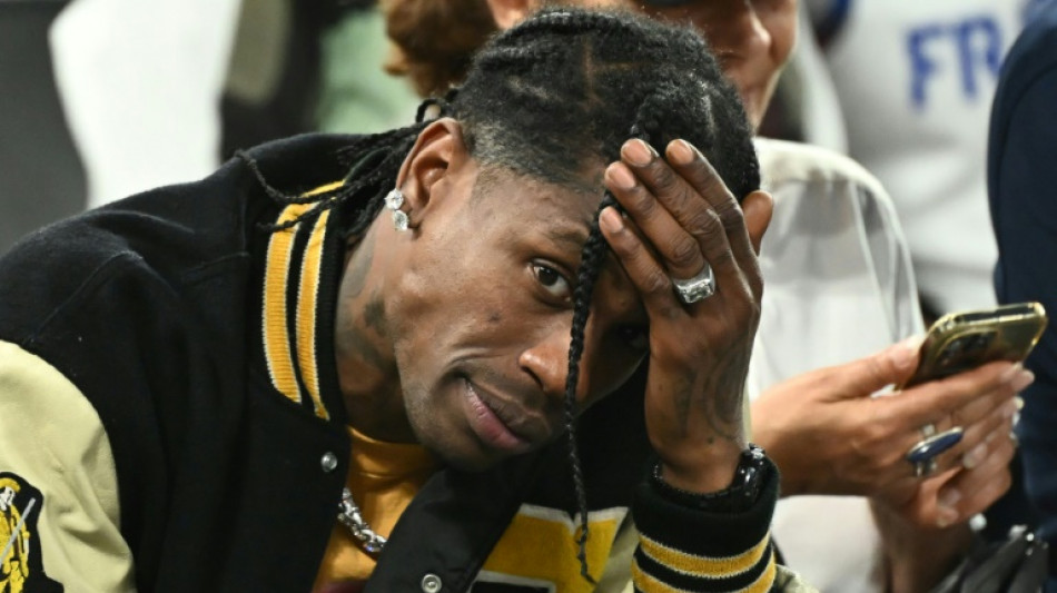 Rapper americano Travis Scott &eacute; libertado sem acusa&ccedil;&atilde;o na Fran&ccedil;a