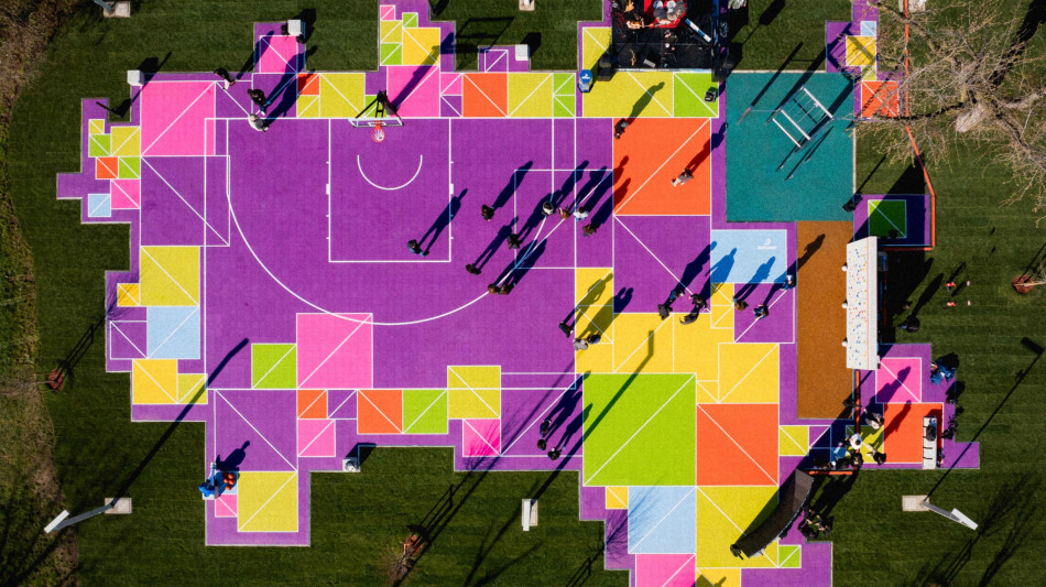 Nasce progetto Sport Illumina, Abodi 'riqualificare luoghi per attivit&agrave; motoria gratuita'