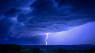 Deux morts et un record d'&eacute;clairs durant les orages