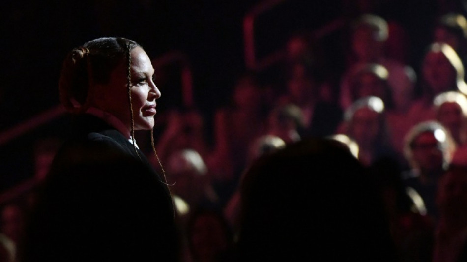 Madonna dit &ecirc;tre "sur le chemin de la gu&eacute;rison" apr&egrave;s une grave infection