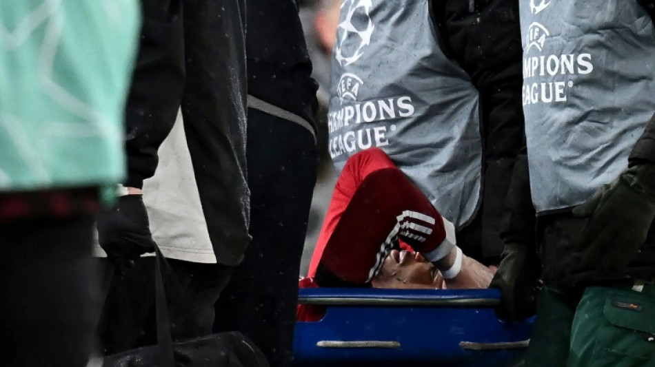 Ligue des champions: Hugo Ekitik&eacute; bless&eacute; et &eacute;vacu&eacute; sur une civi&egrave;re contre le PSG