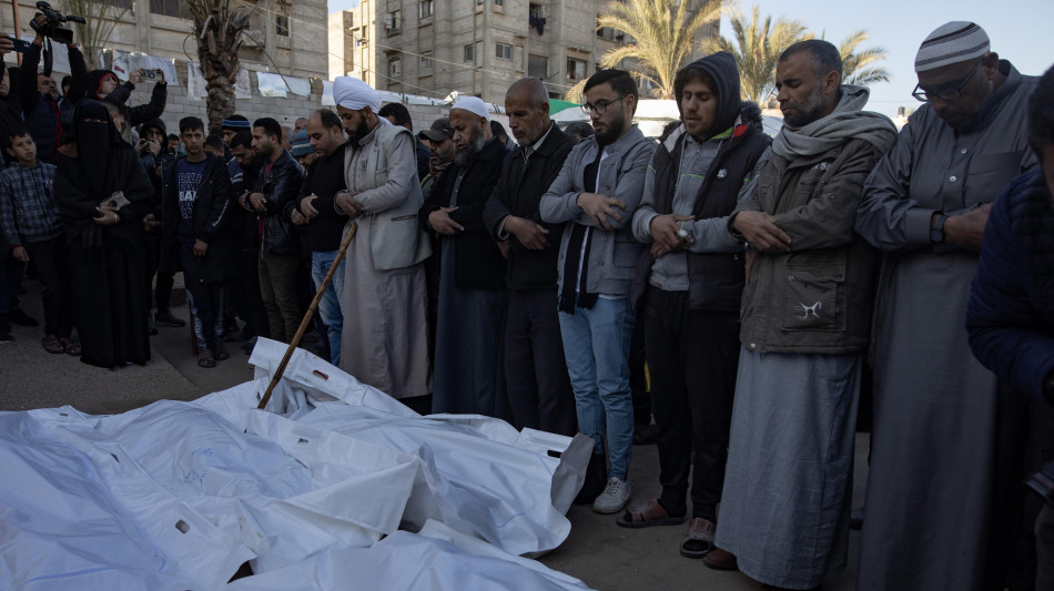 Hamas, almeno 15 morti in due attacchi dell'Idf a Gaza