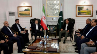 Ministro das Rela&ccedil;&otilde;es Exteriores do Ir&atilde; viaja a Moscou ap&oacute;s reuni&otilde;es em Paquist&atilde;o e Om&atilde;