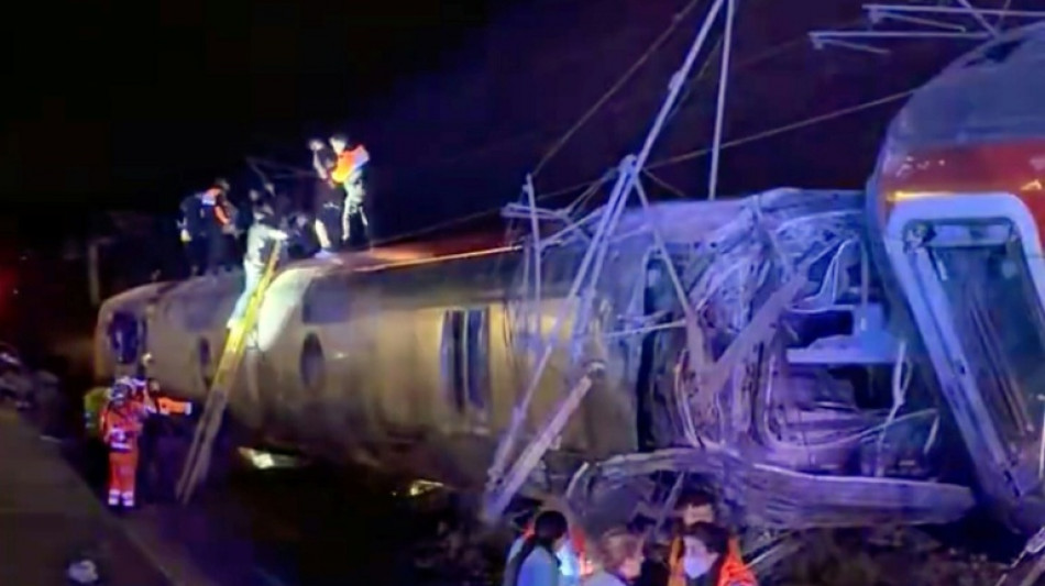 Al menos 21 muertos por una aparatosa colisi&oacute;n de dos trenes en el sur de Espa&ntilde;a