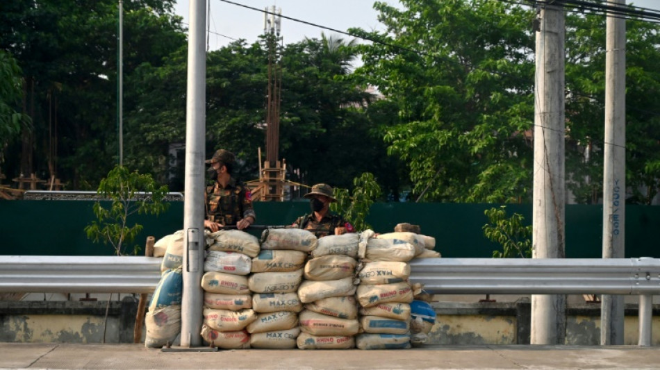 Amnist&iacute;a denuncia "una nueva oleada de cr&iacute;menes de guerra" en Birmania
