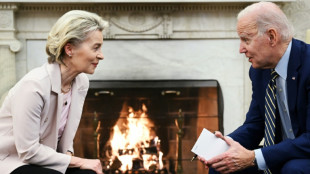 Biden und von der Leyen sprechen &uuml;ber Subventionen und Ukraine-Krieg