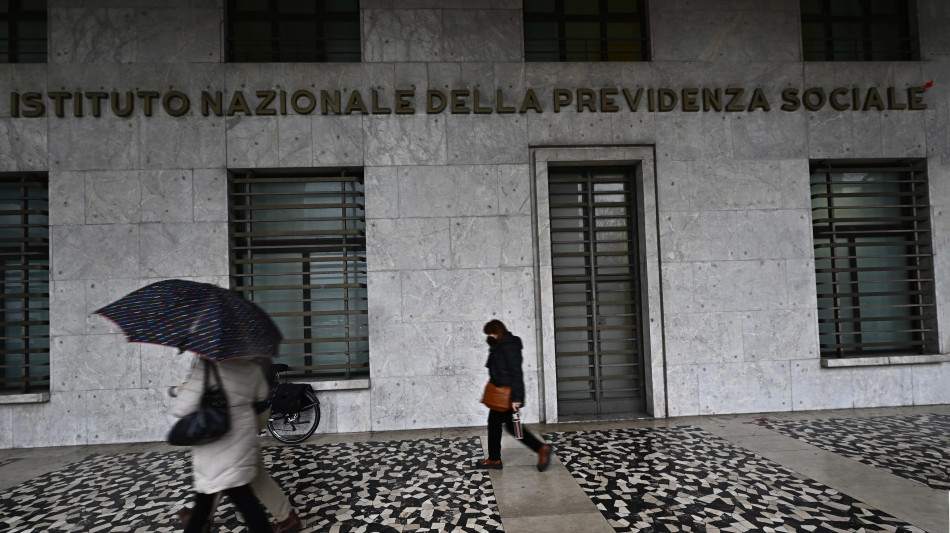 'Inps aggiorna criteri, 3 mesi in pi&ugrave; dal 2027 per pensione'