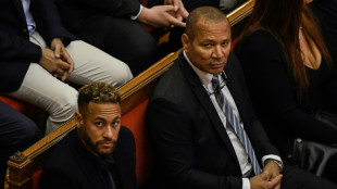 Neymar et son p&egrave;re nient toute irr&eacute;gularit&eacute; lors de leur proc&egrave;s pour corruption