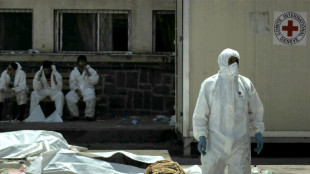 En la morgue de Sueida, decenas de cad&aacute;veres esperan a ser identificados